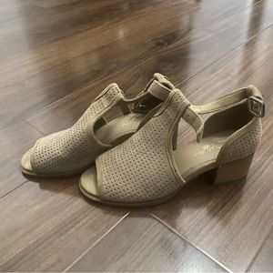 Kookaburra by Ugg